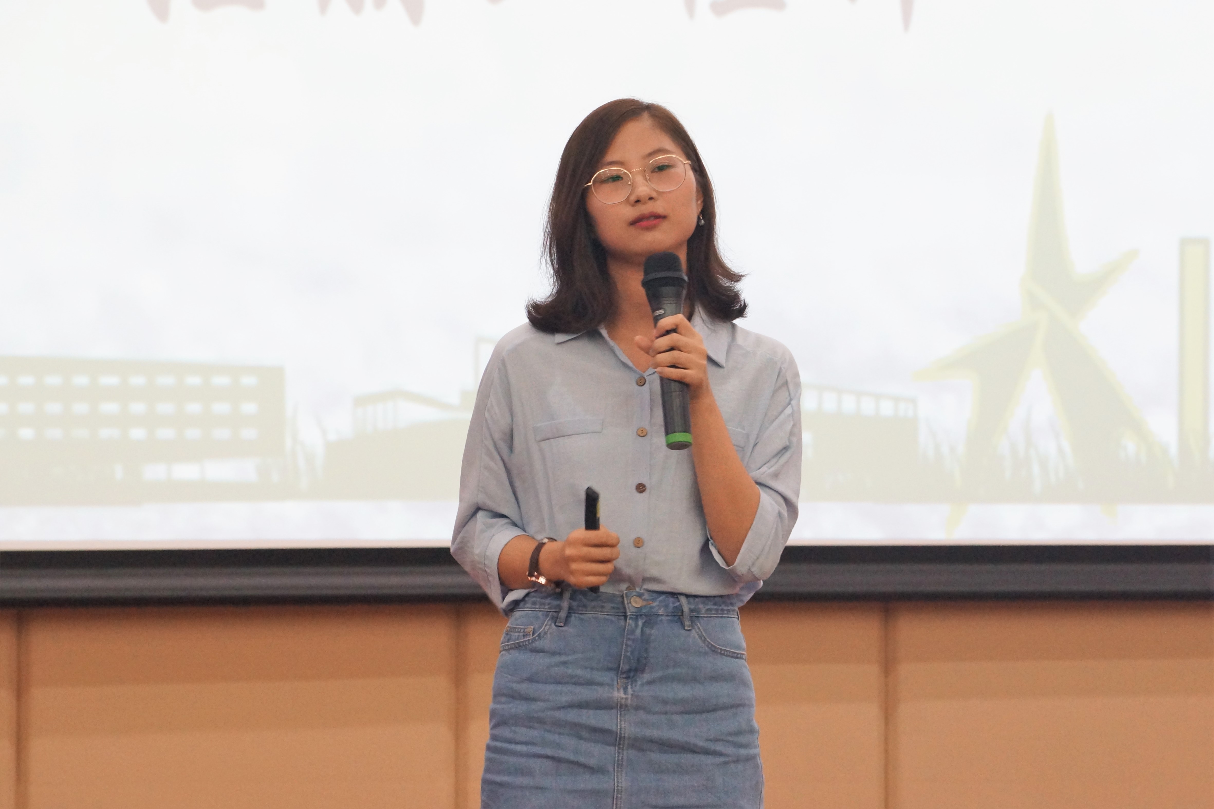 好色tv
举办学长-学习经验-生活技巧-分享会4.jpg