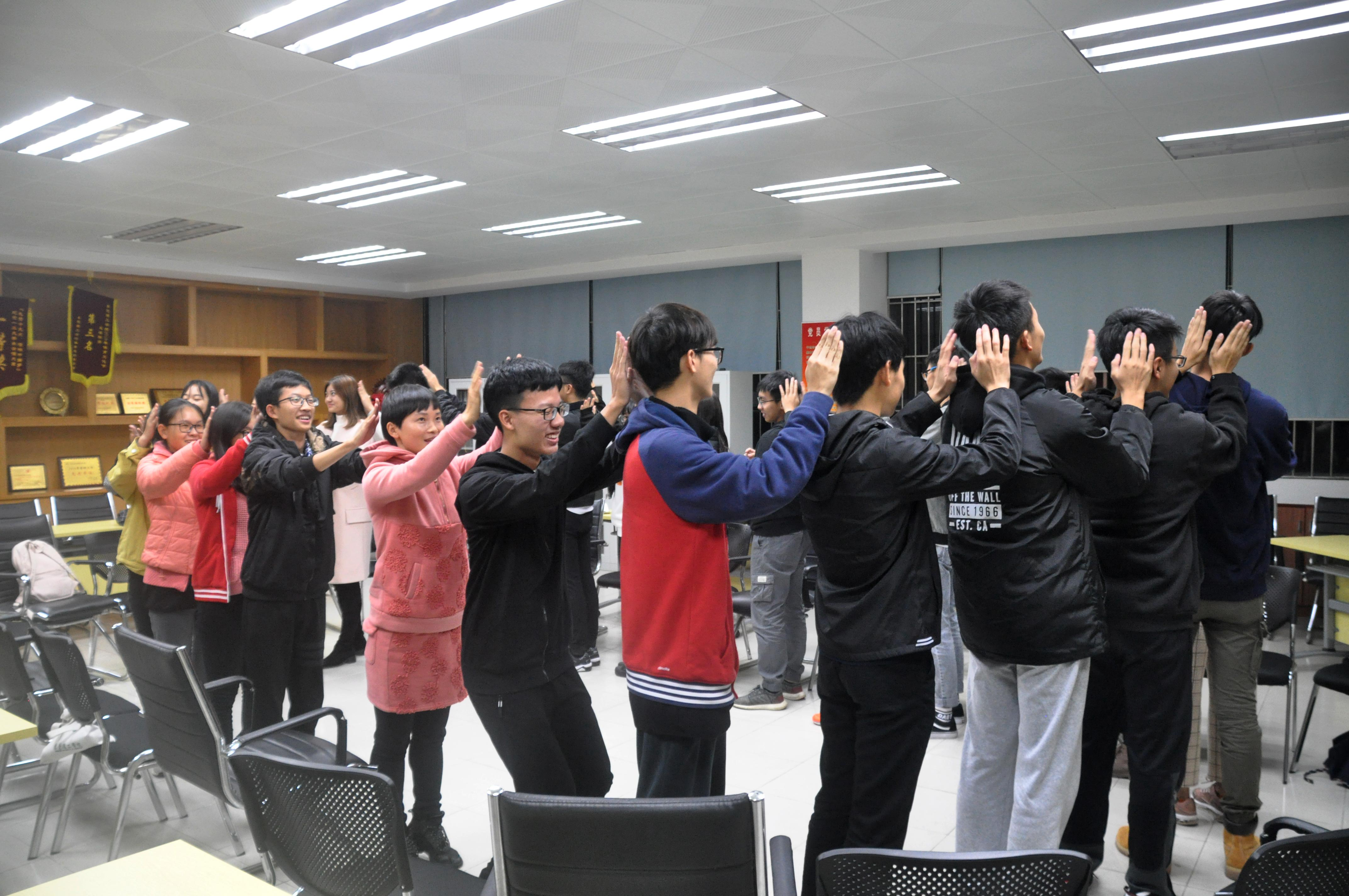 好色tv
举行第八期心角落活动2.png