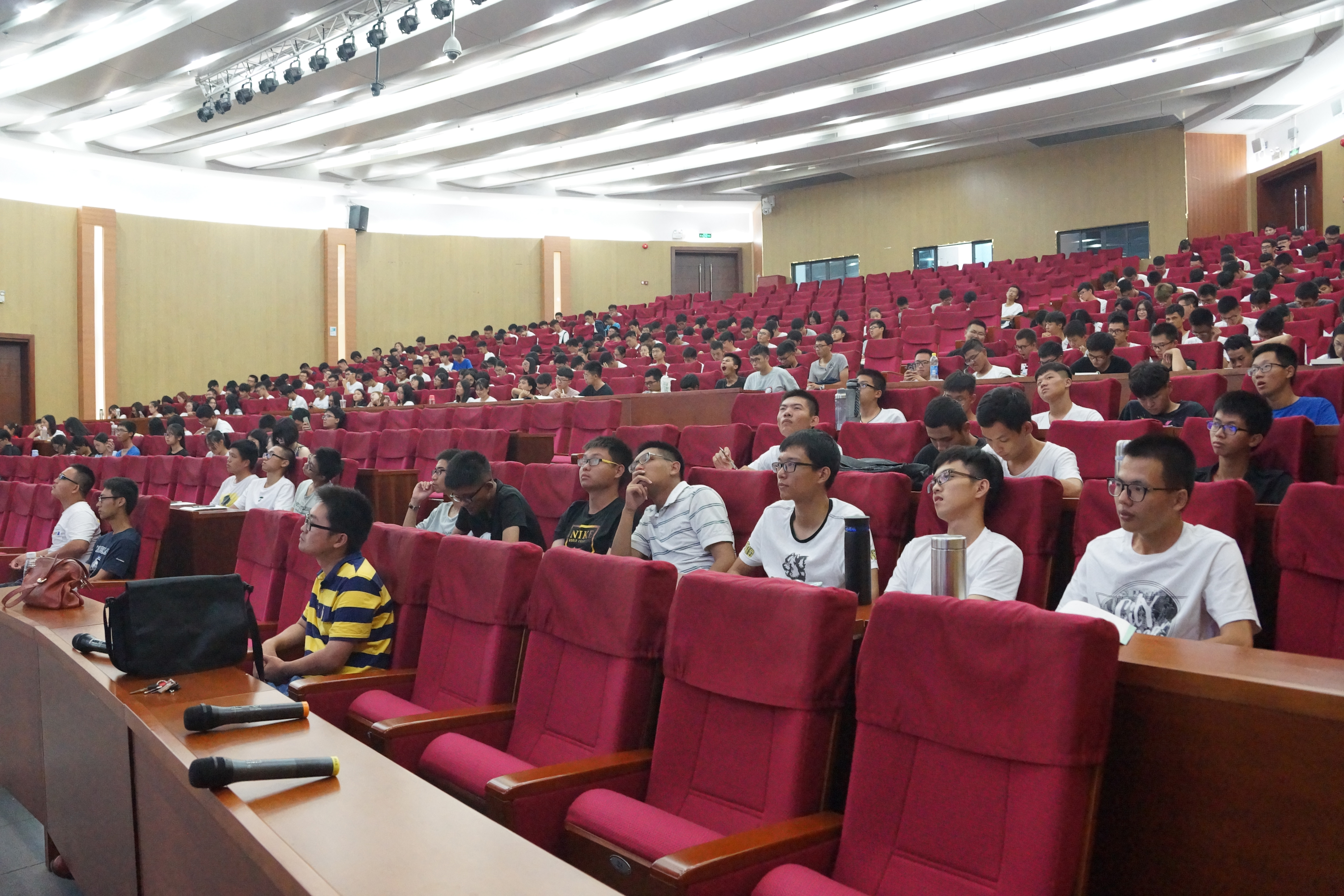 好色tv
顺利举办健康卫生知识讲座3.jpg