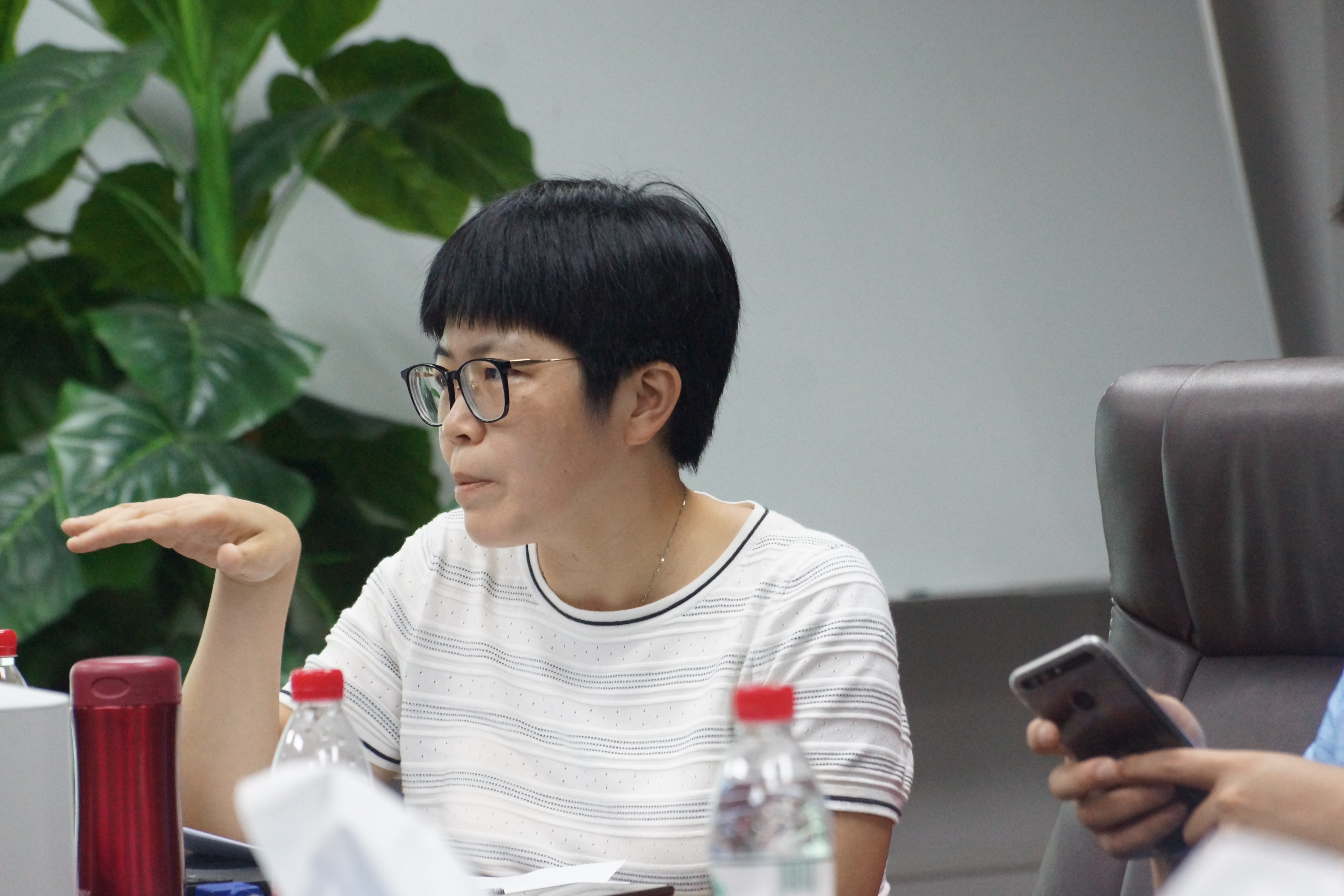 好色tv
举办2018级新生班主任沙龙1-2-.JPG